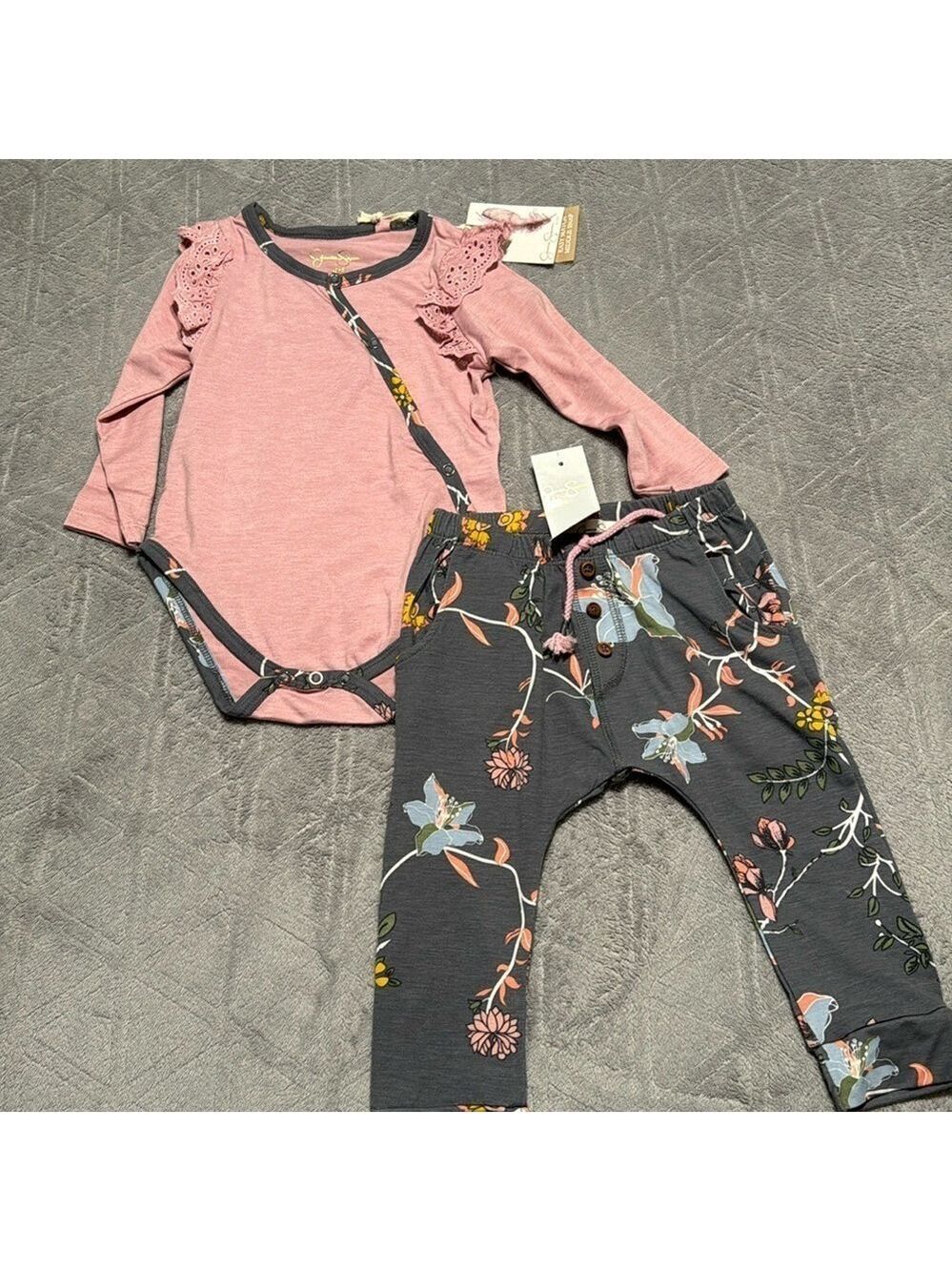 Jessica Simpson Infant 2-piece set